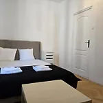 Ris 3 Filibiliu 12 Guest house Bucharest