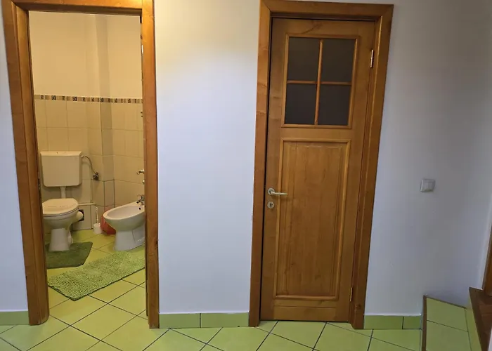 Ris 3 Filibiliu 12 3* بوخارست